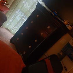 6 Drawer Dresser, From ART VAN