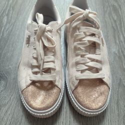 Puma Women Sneakers, Size:9 Price :$22 Preloved