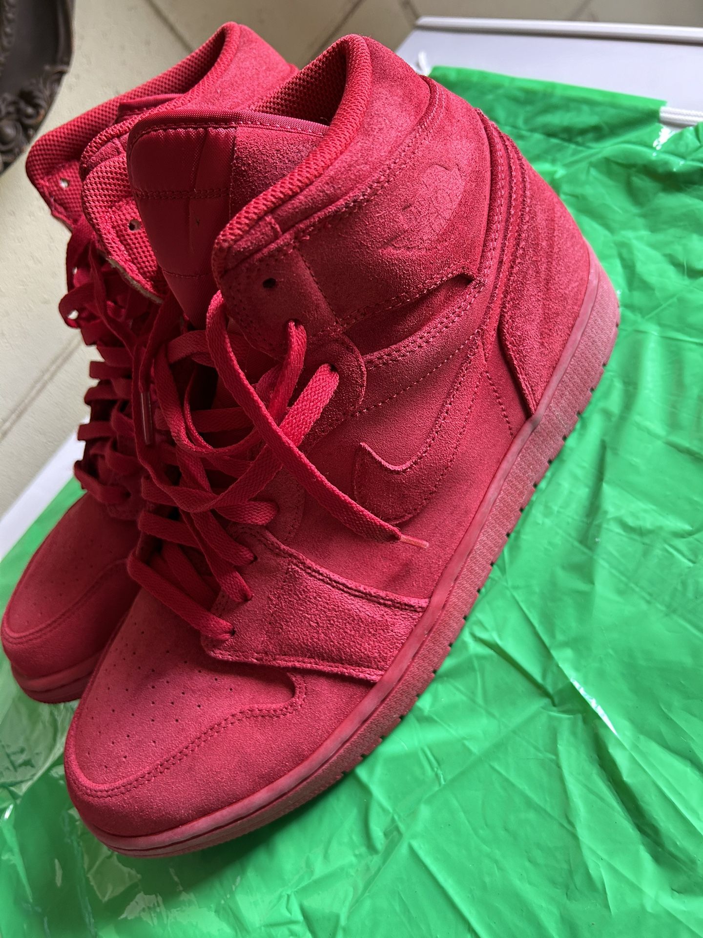 Jordan 1 Red Suede Men’s Size 13