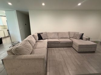 Living Spaces Sectional: Monterey Beach Beige Grey