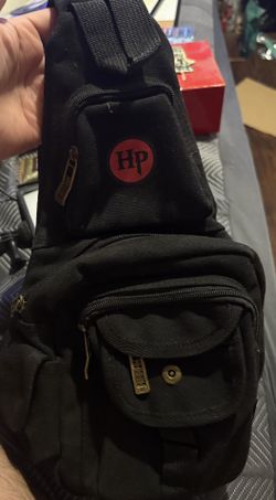 Herencia De Patrones Sling Bag $100