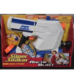 In Original Packaging 2006 Super Soaker ARCTIC BLAST RARE WATER GUN