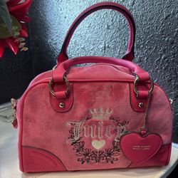 Juicy Couture Purse & Wallets