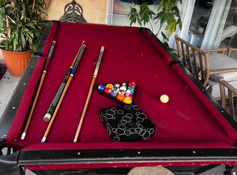 Vintage Golden West Pool Table – Accessories Included