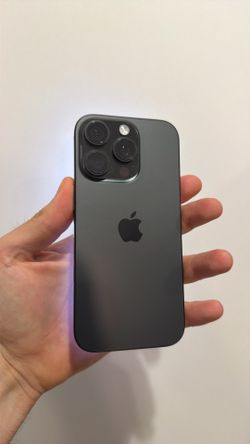 iPhone 16 pro unlocked no sim restrictions 128gb black color 10/10 great condition