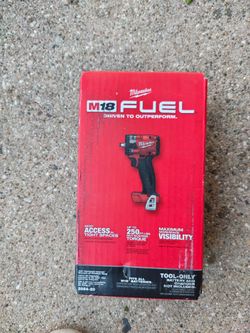 Milwaukee m18 Fuel 3/8 impact wrench