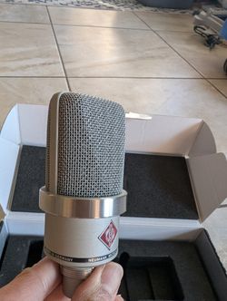 Neumann TLM 102 - Studio Microphone