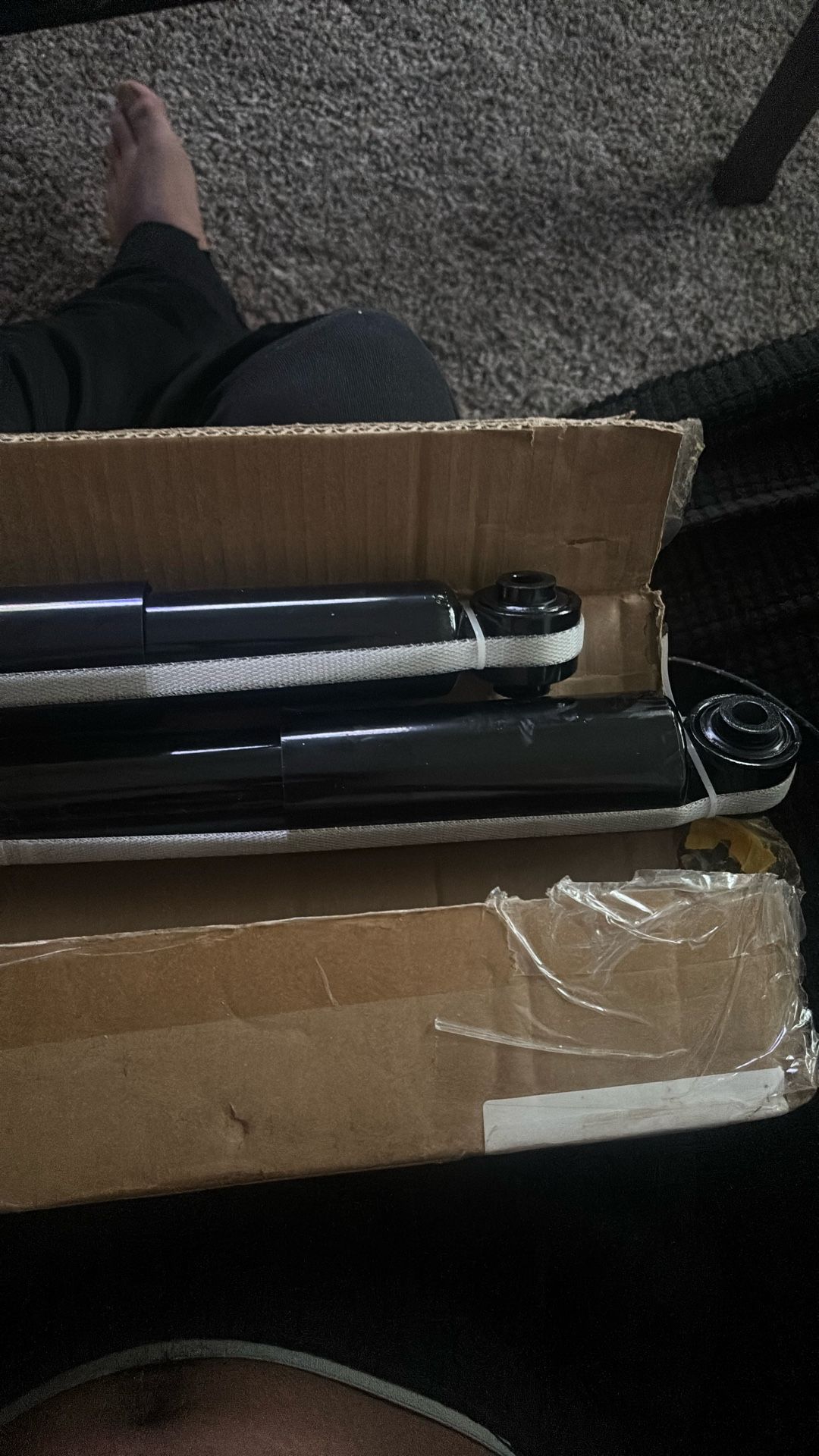 Rear struts For 07-12 RAV4