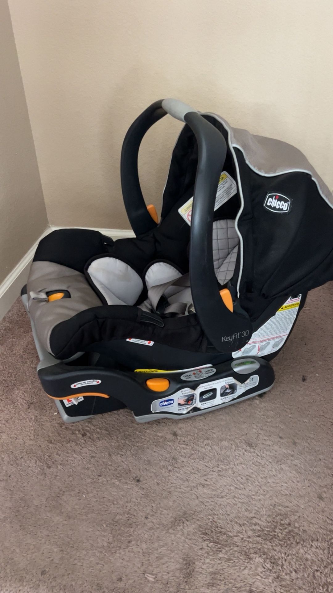 Chicco Keyfit - Car Seat With Base  