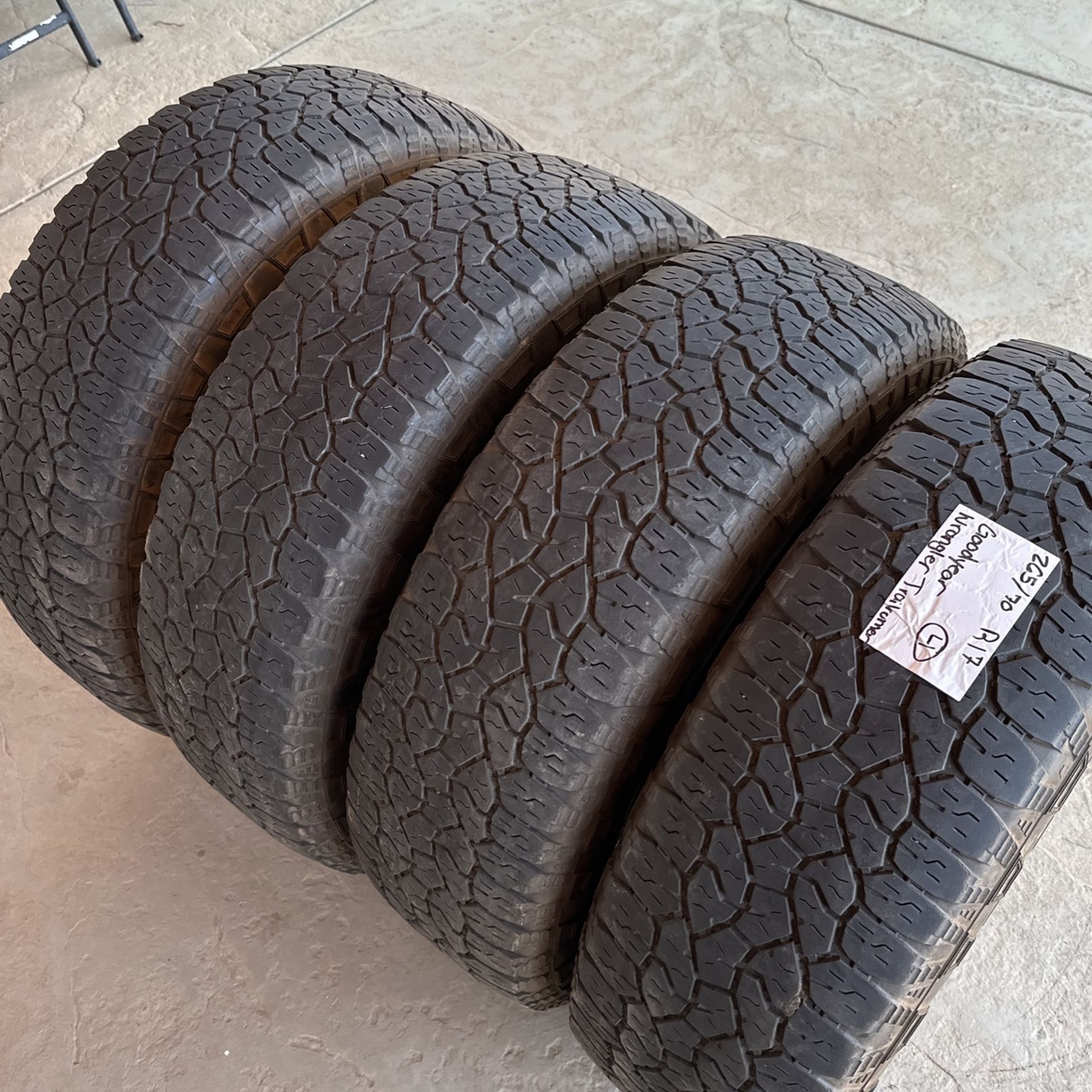 4) Used Tires 265/70R17 GOODYEAR WARANGLER