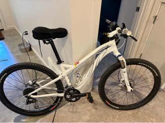 Specialized Myka Recreational Mountain Bike