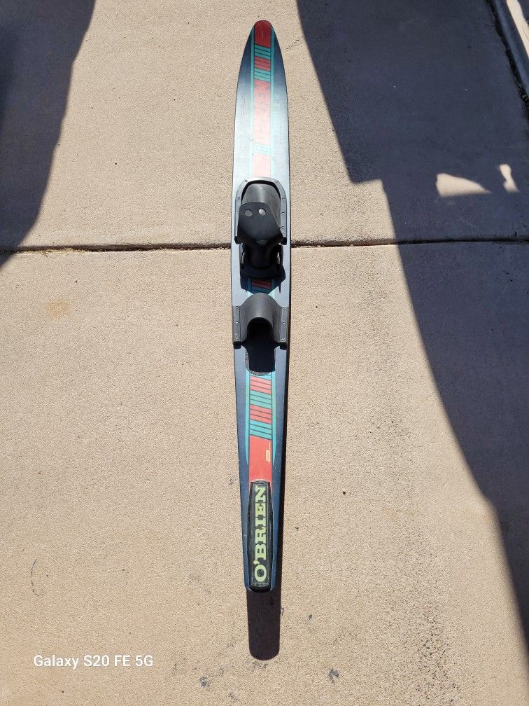 Slolemn Water Skis