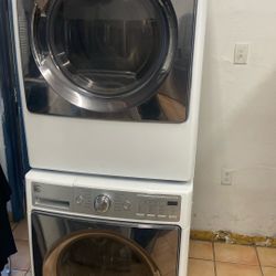 WASHER AND ELECTRIC DRYER 220 V SET