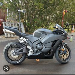 Honda Cbr 500 (PARTS BIKE)