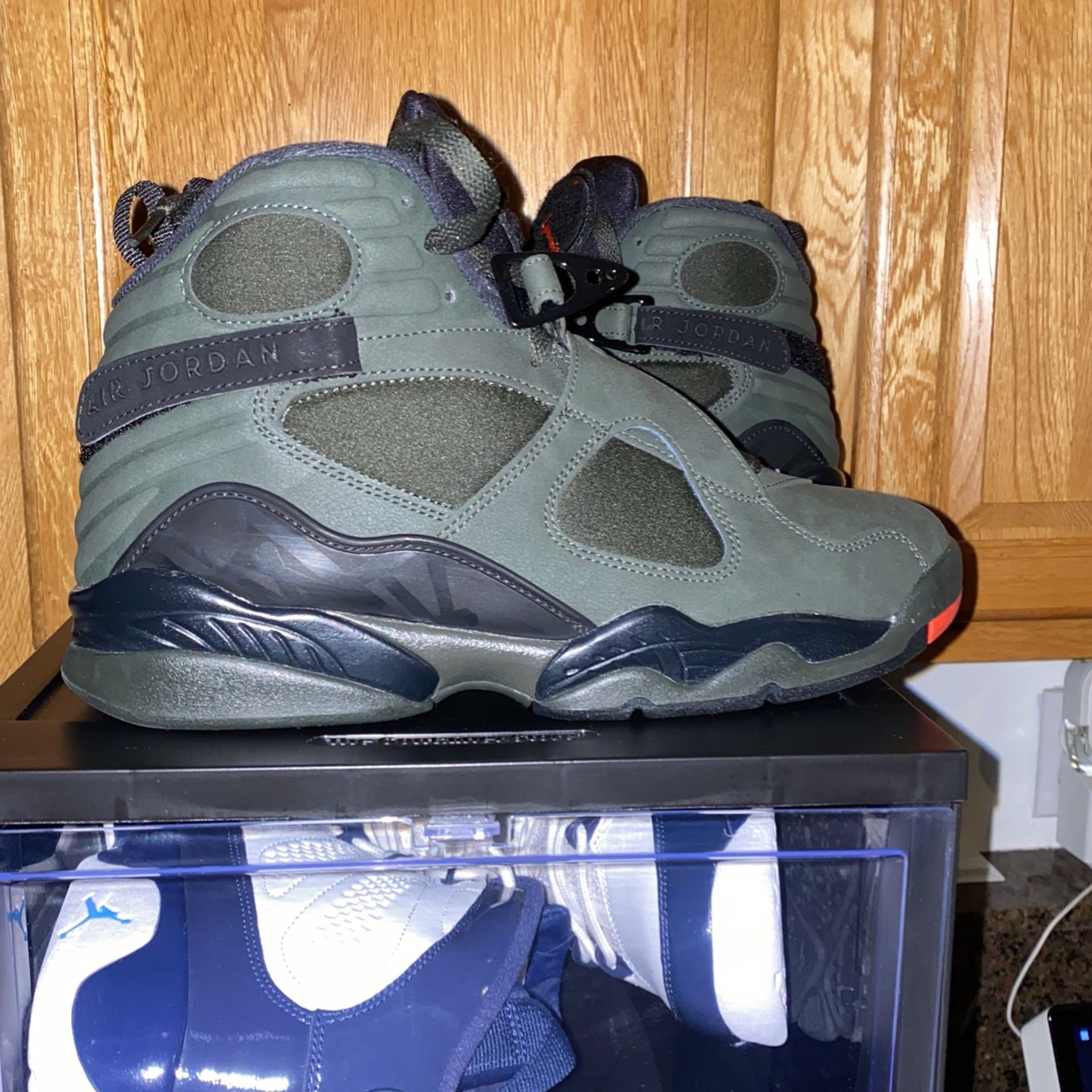 Worn 1X VNDS Retro 8 “Sequoia” Size 9.5