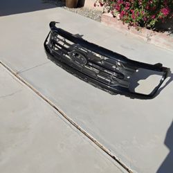 Ford 150  Grill 2024-026 Negro Black  Oem  Used  