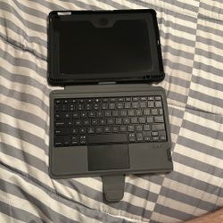 iPad Series 9 Keyboard Case 