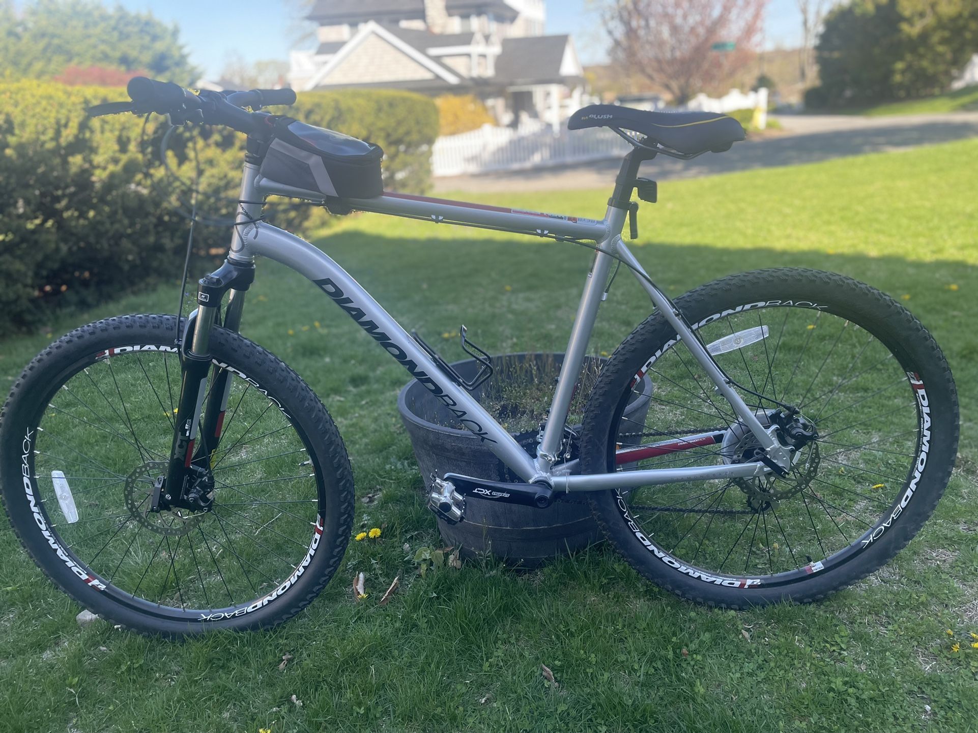 Diamondback Axis XE 27.5 Bike for Sale in Northport NY OfferUp