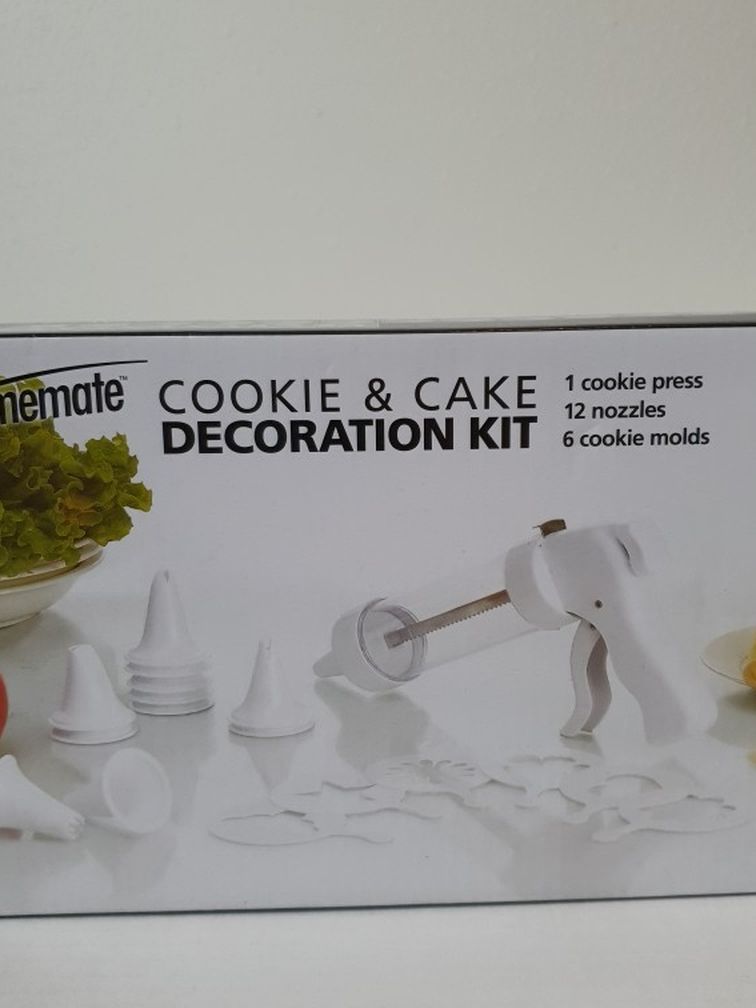 Homemate Cookie and Cake Decoration Kit,1cookie press/12 nozzles/6 cookie molds. Condition is "New" ( Open Box) Same Day Shipping, Don't forget to c