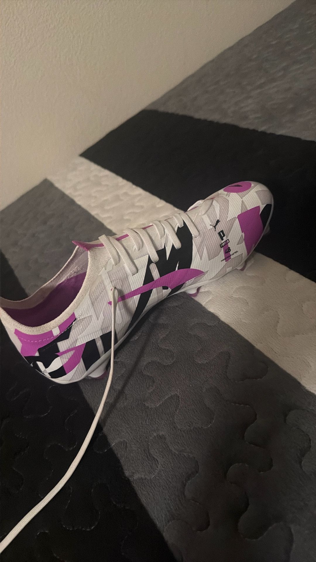 Puma Soccer Cleats Color, Purple, Black White Size 7/5