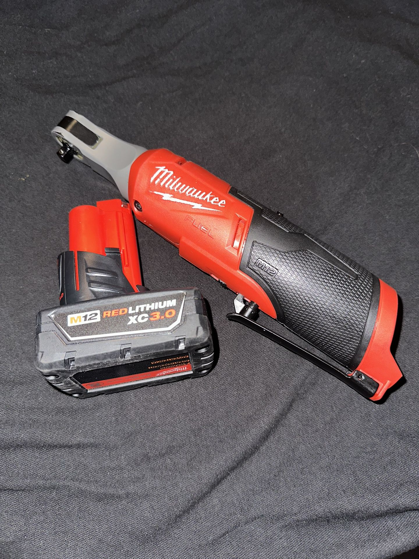 M12 FUEL Brushless Lithium-Ion 1/4 in. Cordless High Speed Ratchet