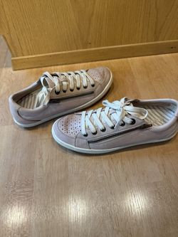 Ladies Taos Zipster Shoes