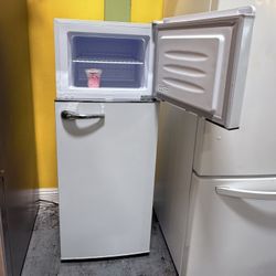 20” Refrigerator No Credit Needed
