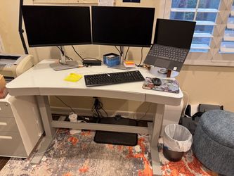 Standing desk