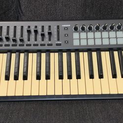 Novation Launchkey 49