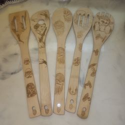 5 PIECE STAR WARS WOODEN COOKING SPOONS