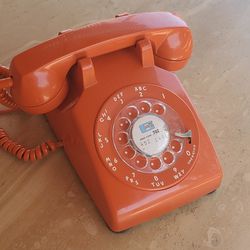 1974 Vintage Rotary Dial Phone