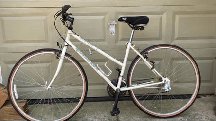 Diamondback Cross Country Hybrid Bike – Ready to Ride – $150 obo
