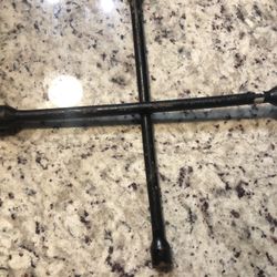 Lug Wrench 