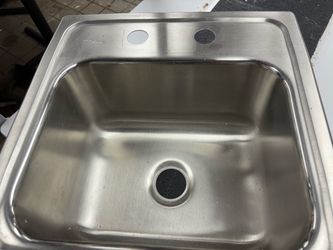 Commercial sink