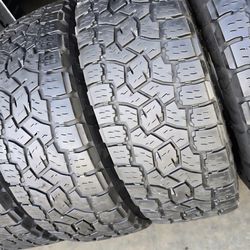 4 used tires Lt285 70r17 Toyo AT111 Open Country $280.00