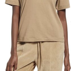 Fear of God “Essentials” tees. “OAK” colorway. Sizes: small/Medium/Large. In Mens.(UNISEX). Now available! $65. Cash each. 