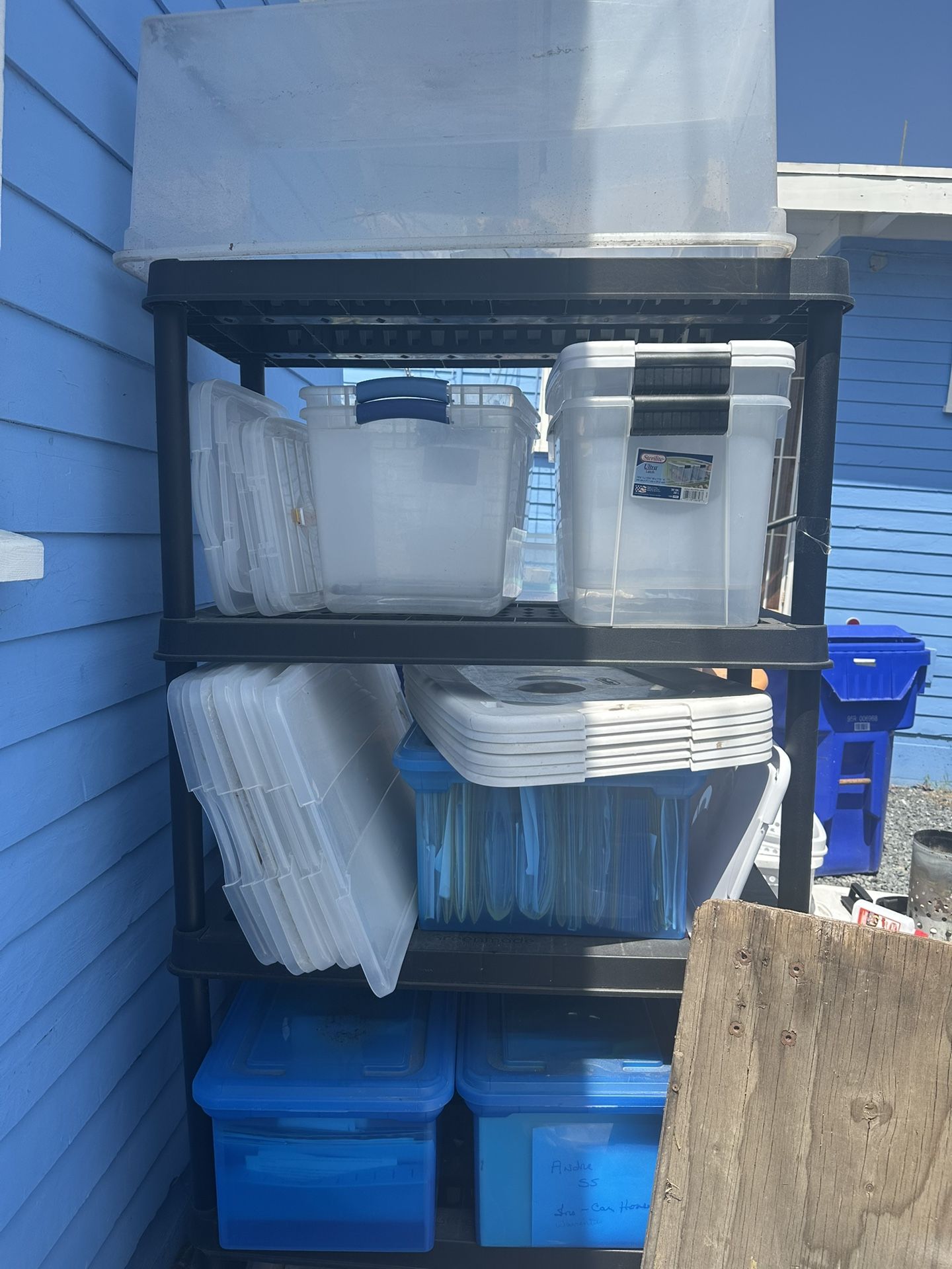 storage containers and lids