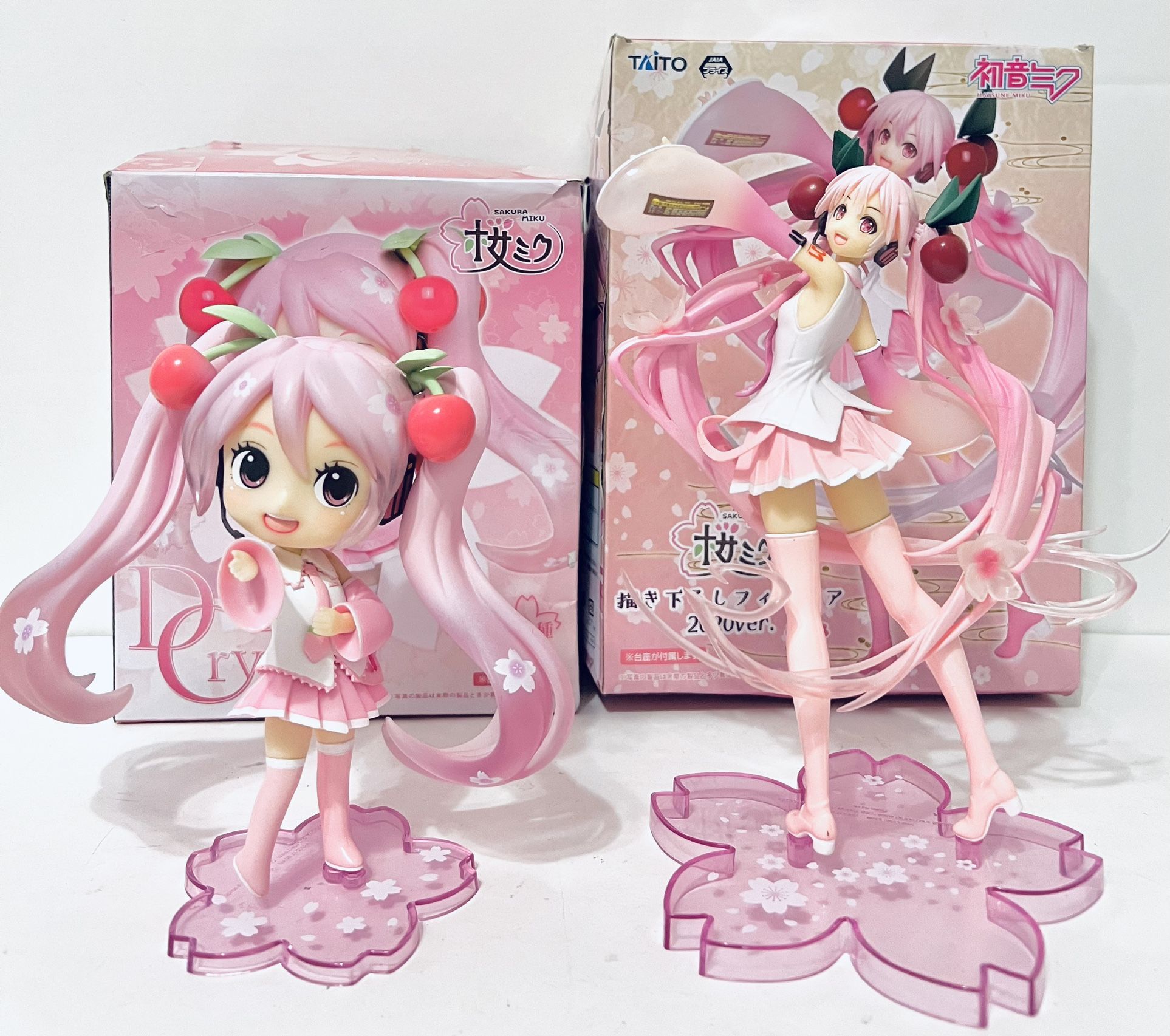 Taito Sakura Miku Hatsune Miku Doll Crystal Vocaloid Authentic Figure Set of 2