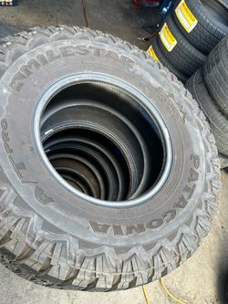 Vendo un set de llantas semi nuevas 265/75r16 Patagonia