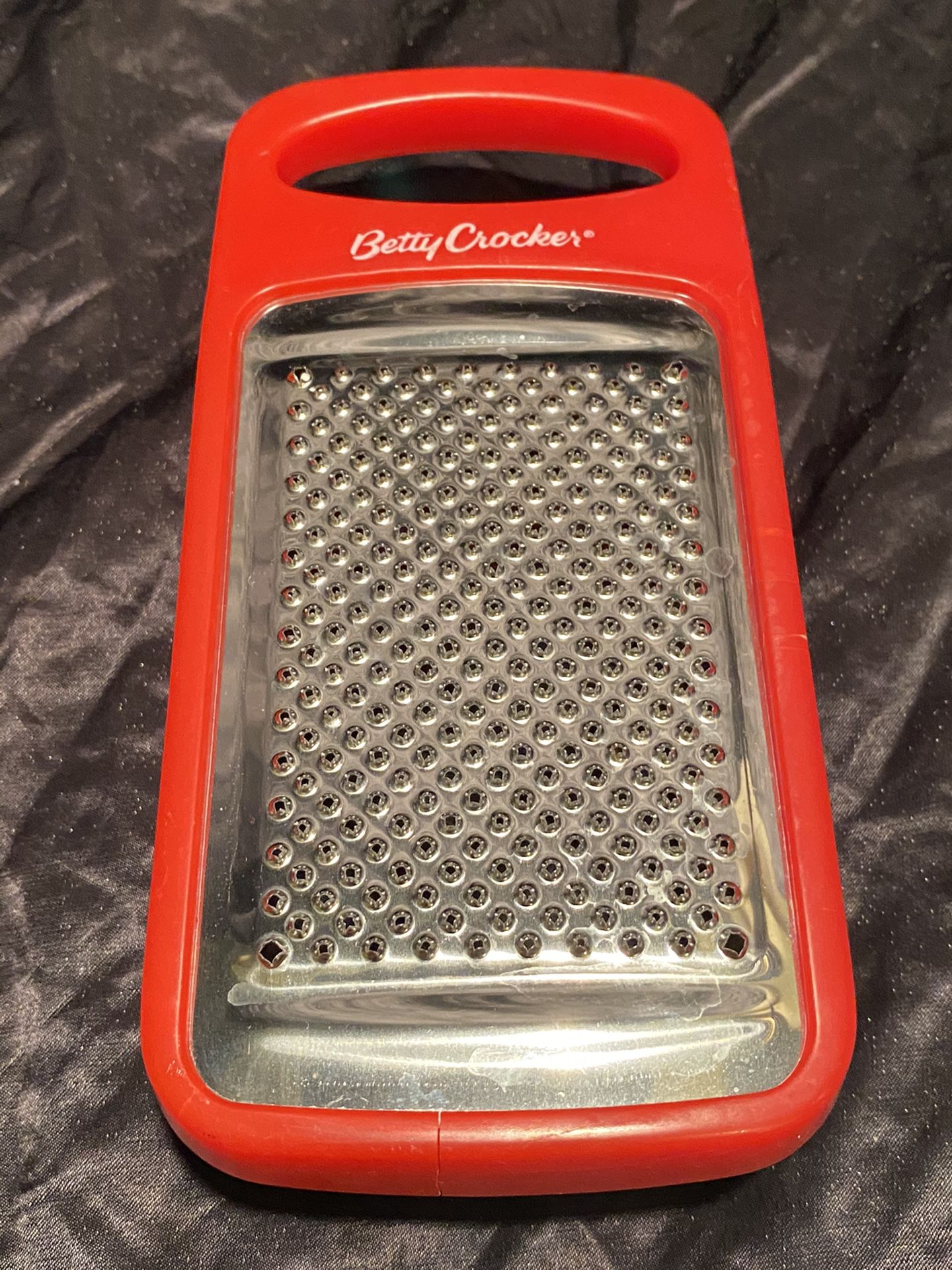 Betty Crocker 7 " Hand Held Grater With Storage Container
