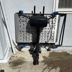 Hitch mounted wheelchair lift