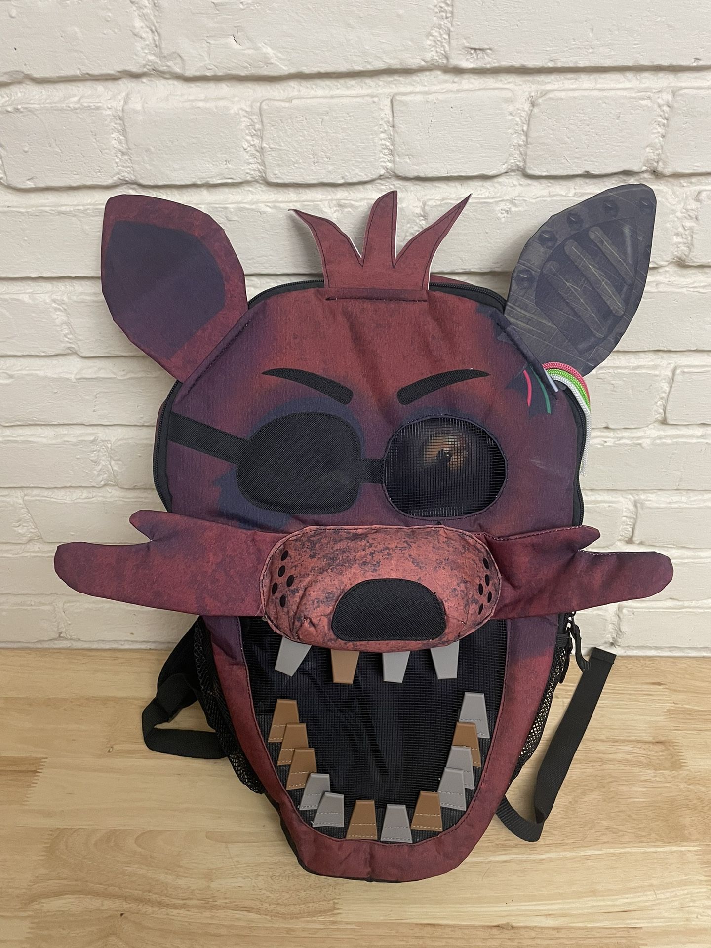 New Five Nights at Freddys FNAF Foxy Big Face Hot Topic Exclusive Backpack Book Bag