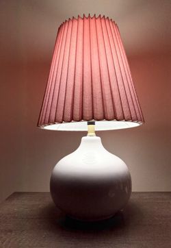 Beautiful Table Lamp – Pink & White