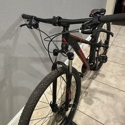 Fuji Nevada Mountain bike