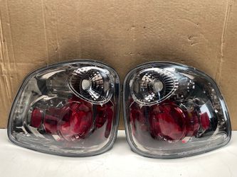 NEW 2001-2003 FORD F-150 F150 FLARESIDE MODELS ONLY CHROME SMOKED TAIL LIGHT taillights lamp PAIR