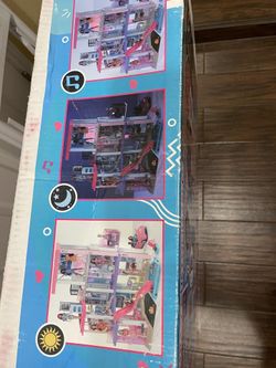  Barbie DreamHouse Dollhouse with 75+ Accessories and