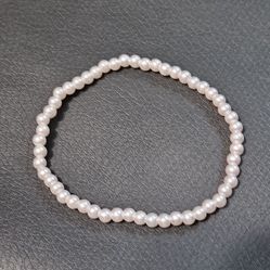 Pearl bracelet
