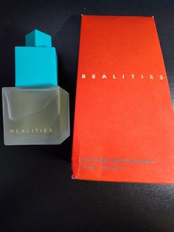 REALITIES Liz Claiborne Eau De Toilette 3.4 OZ