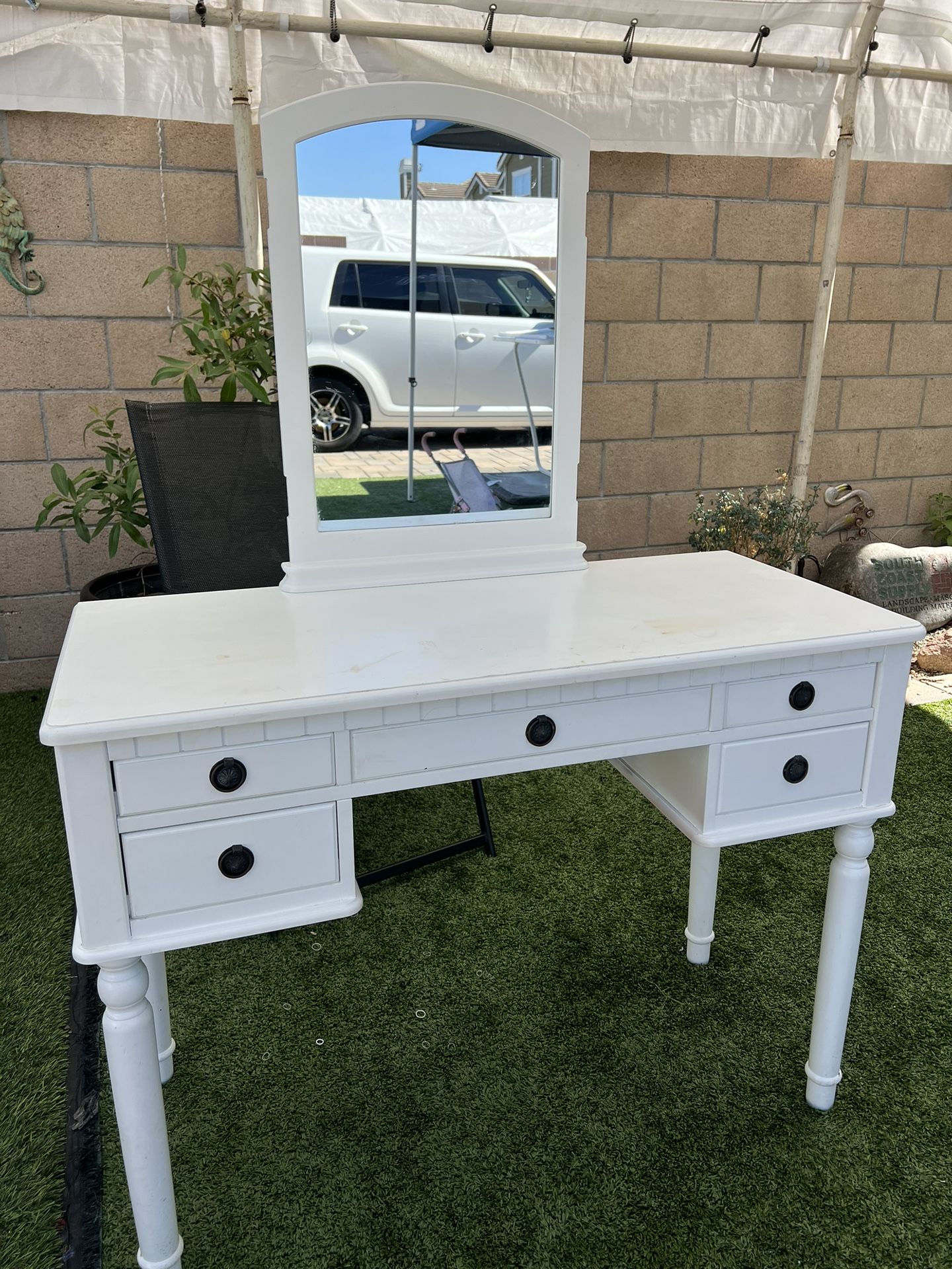 Makeup Vanity