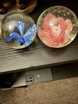 Decorations Glass Ball With Flowers In Resin
